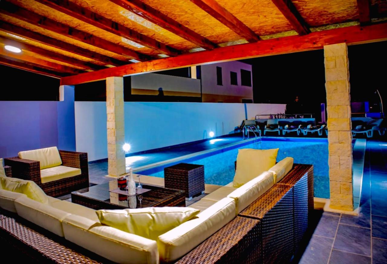 Villa Ana Kaštel Sućurac Екстериор снимка